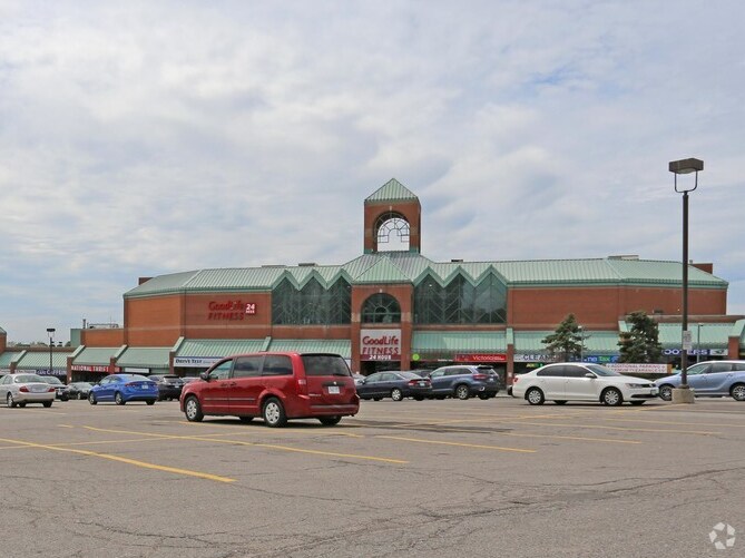 More Photos Of 1448 Lawrence Ave E, Toronto Storefront For Lease