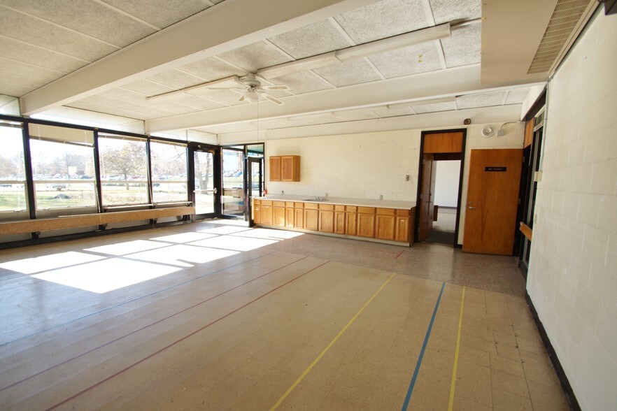 More Photos Of 2631 Harvard Ave NW, Canton Schools For Lease