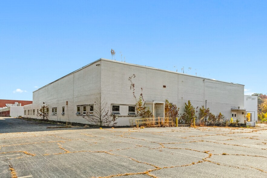More Photos Of 1641 Fairystone Park Hwy, Stanleytown Warehouse For Sale