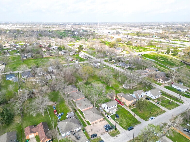 More Photos Of 4905 Kashmere St, Houston Apartments For Sale