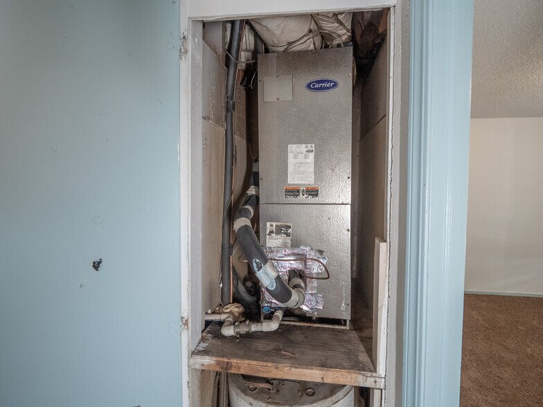 More Photos Of 5924 NW 10th St, Oklahoma City Apartments For Sale