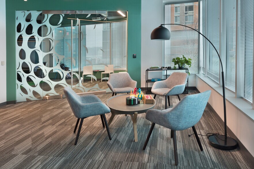 More Photos Of 8401 Greensboro Dr, McLean Office For Lease