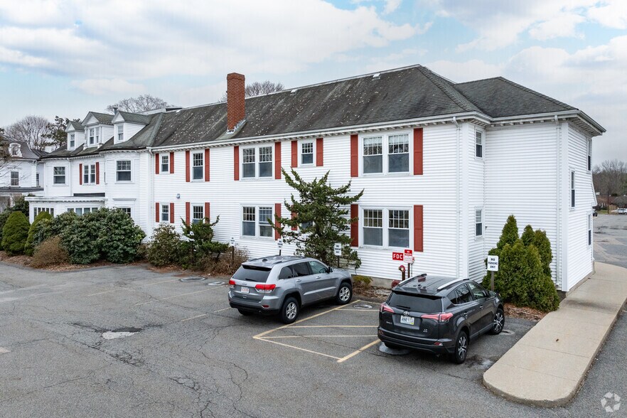 More Photos Of 24 Common St, Wrentham Medical For Lease