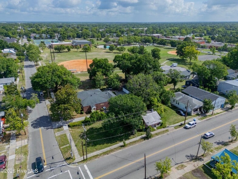 More Photos Of 805 Castle St, Wilmington Land For Sale