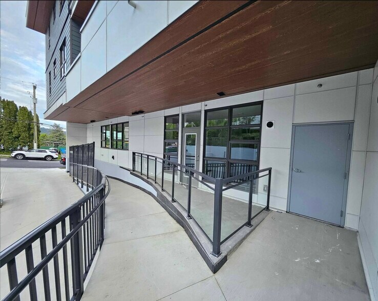 More Photos Of 5535 Hastings St, Burnaby Apartments For Lease