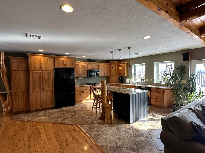 More Photos Of 277 Oriskany Blvd, Whitesboro Office For Sale