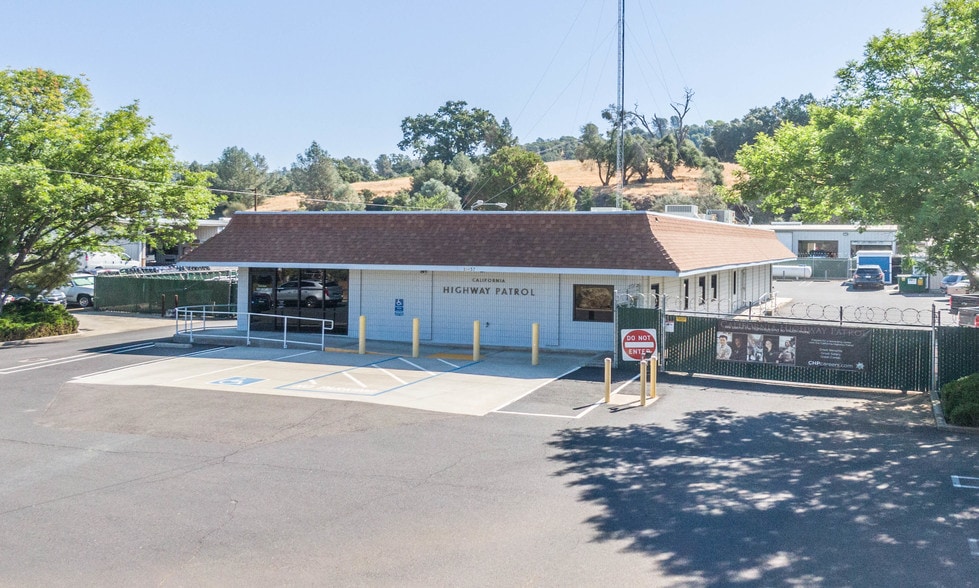 Primary Photo Of 18437 5th Ave, Jamestown Office For Sale