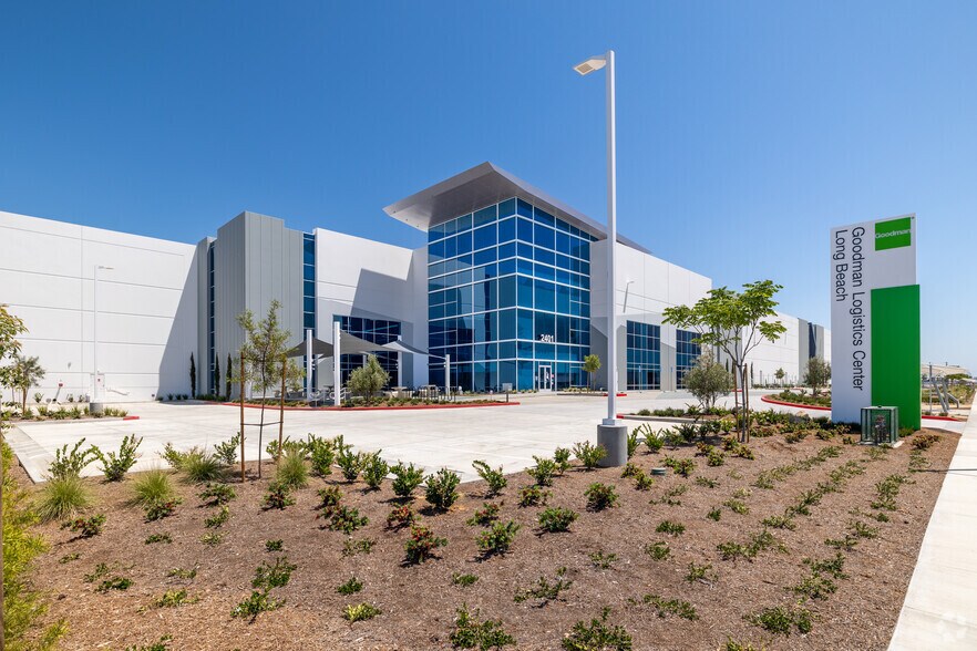 More Photos Of 2401 E Wardlow Rd, Long Beach Warehouse For Lease