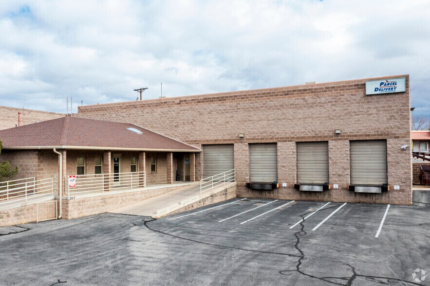 More Photos Of 2415 Alamo Ave SE, Albuquerque Warehouse For Lease