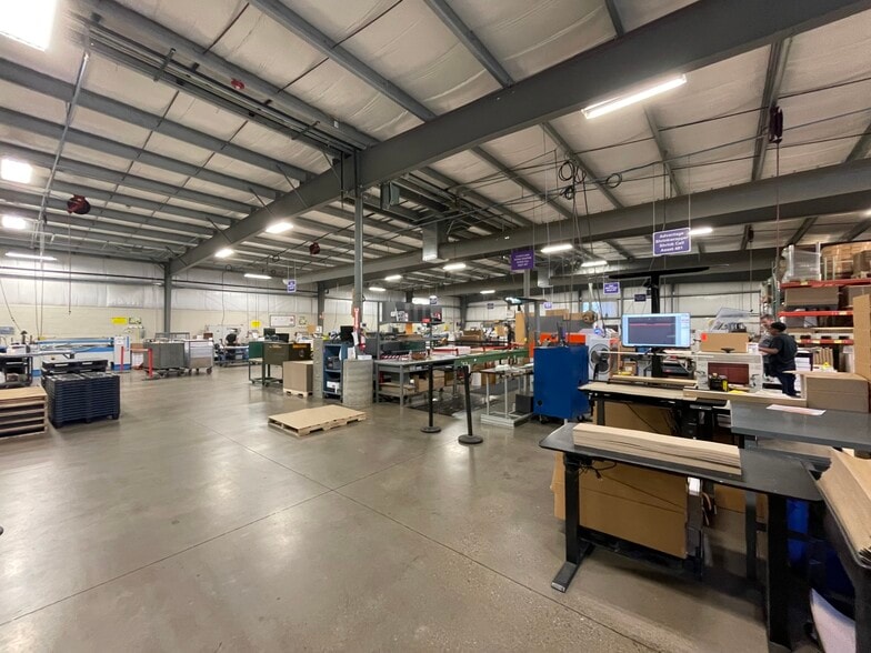 More Photos Of 5568 Davison Rd, Lockport Manufacturing For Lease