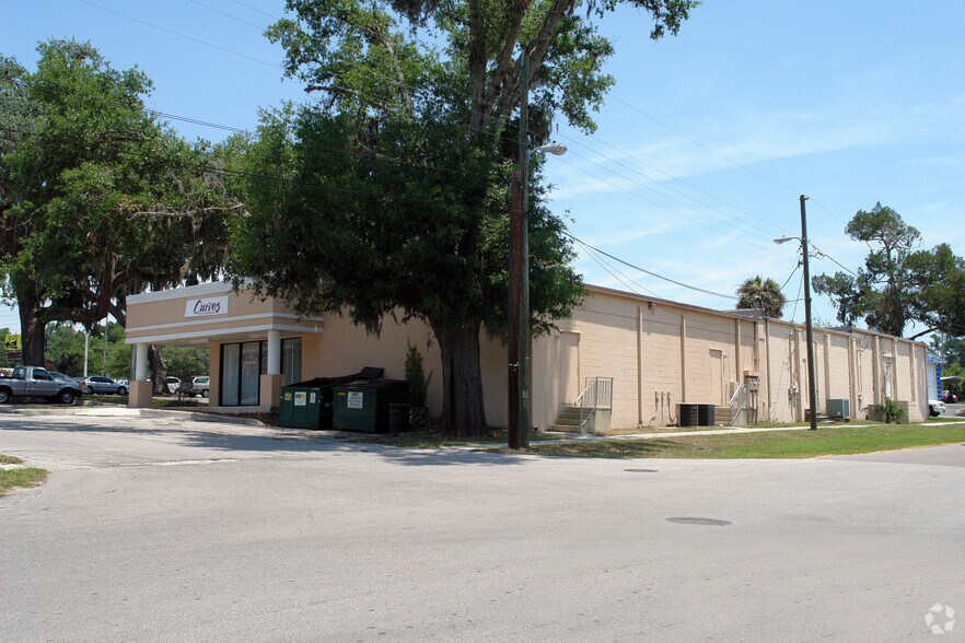 More Photos Of 5810-5840 SE Abshier Blvd, Belleview Storefront For Sale