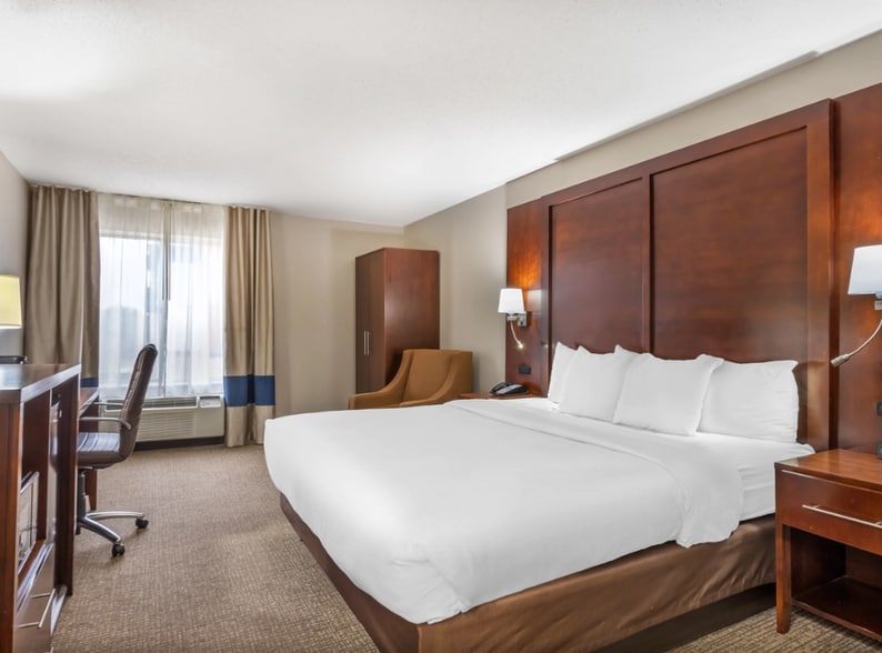 More Photos Of 2370 Sanders Rd, Conway Hotel For Sale