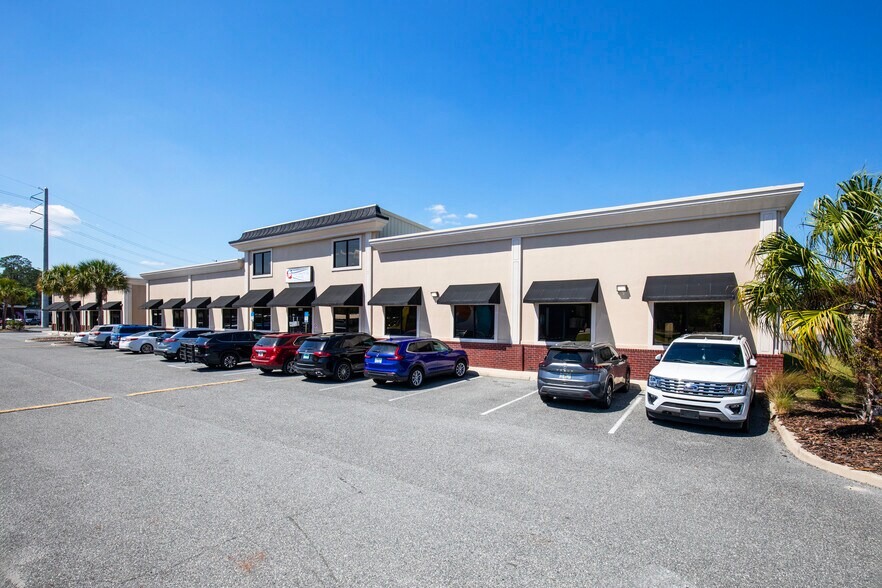 More Photos Of 1211 SW Bascom Norris Dr, Lake City Medical For Sale