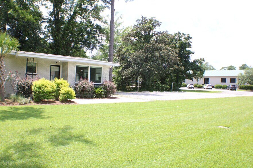 More Photos Of 314 W 4th North St, Summerville Office For Sale
