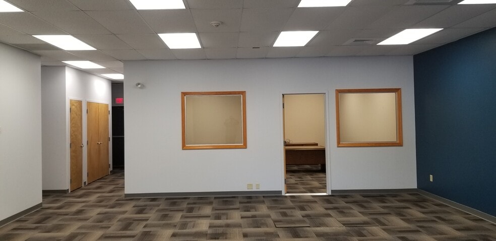 More Photos Of 2435 Nooseneck Hill Rd, Coventry Storefront Retail Office For Lease