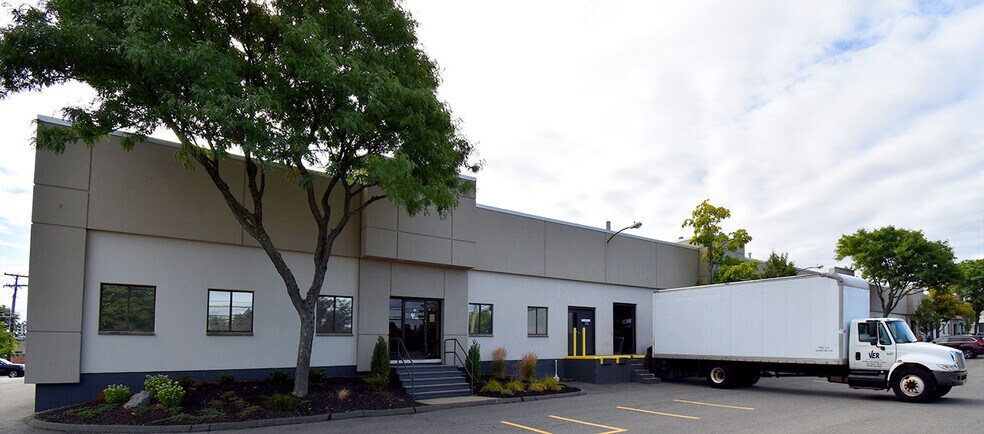 More Photos Of 175 New Boston St, Woburn Research And Development For Lease