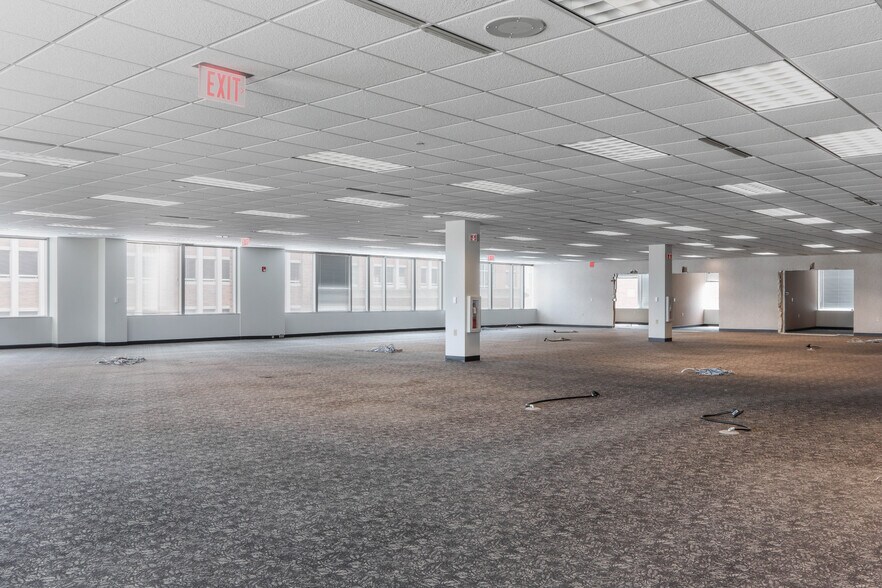 More Photos Of 11 Scott St, Wausau Office For Lease
