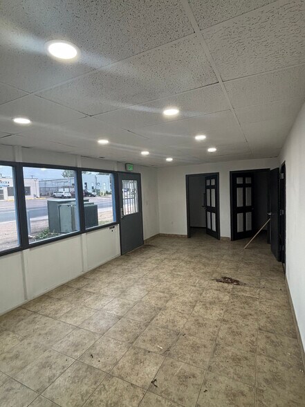 More Photos Of 2222 E Boulder St, Colorado Springs Light Manufacturing For Lease