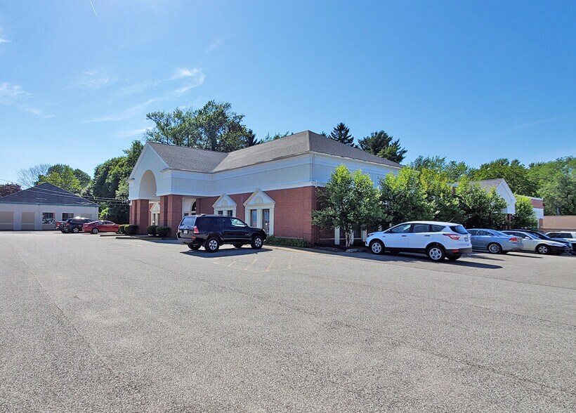 More Photos Of 3800 W 12th St, Erie Medical For Lease