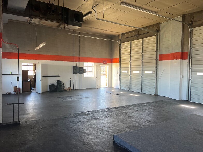 More Photos Of 1625 N US Highway 29, Salisbury Flex For Sale