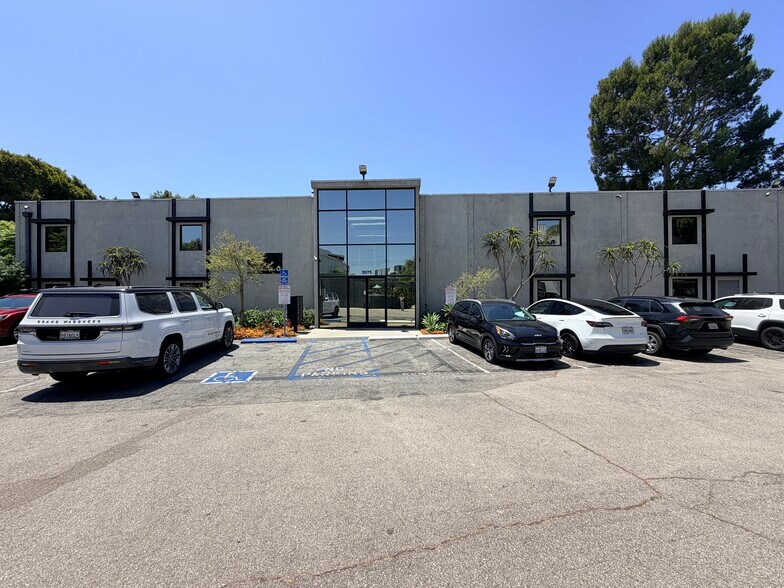 Primary Photo Of 3975 Landmark St, Culver City Warehouse For Lease