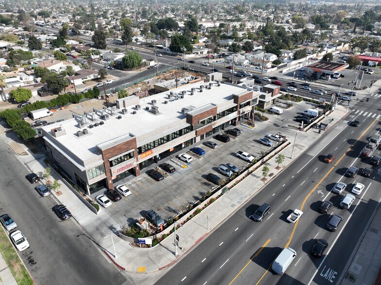 More Photos Of 13755-13811 Roscoe Blvd, Panorama City General Retail For Lease