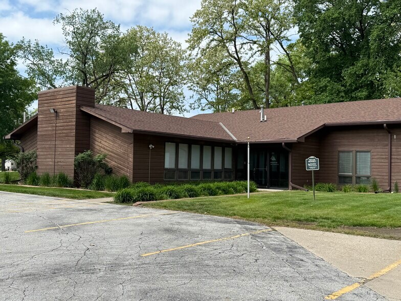 More Photos Of 1801 Fuller Rd, West Des Moines Flex For Sale