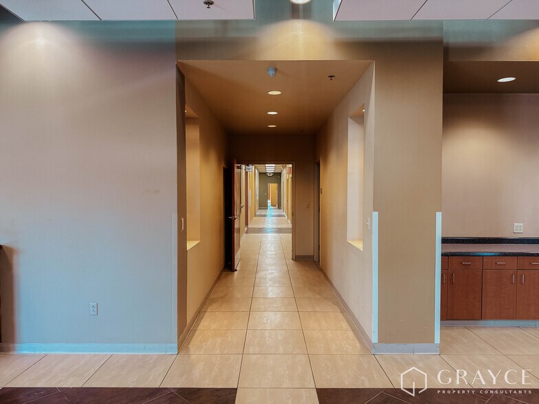 More Photos Of 4301 N Mesa St, El Paso Medical For Lease