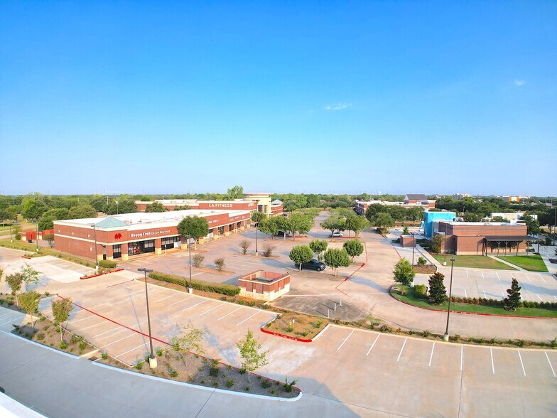 More Photos Of 5418 Highway 6, Missouri City Freestanding For Lease