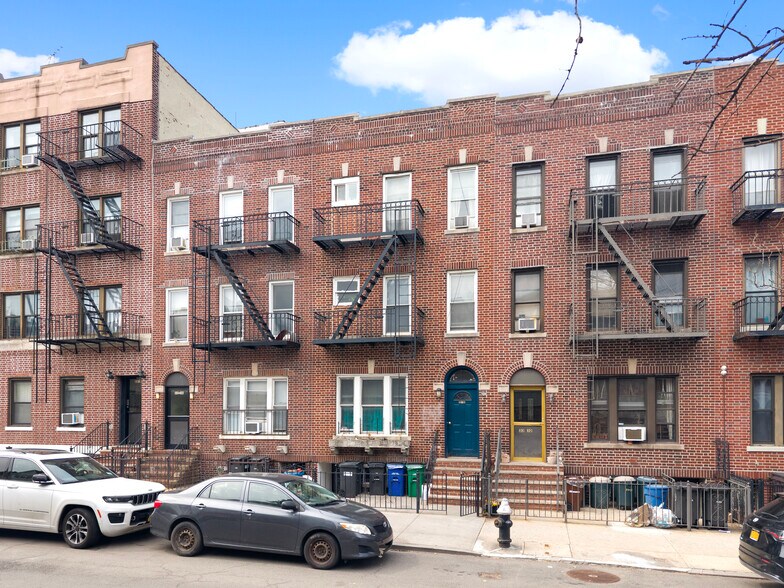 More Photos Of 3334 29th St, Astoria Apartments For Sale