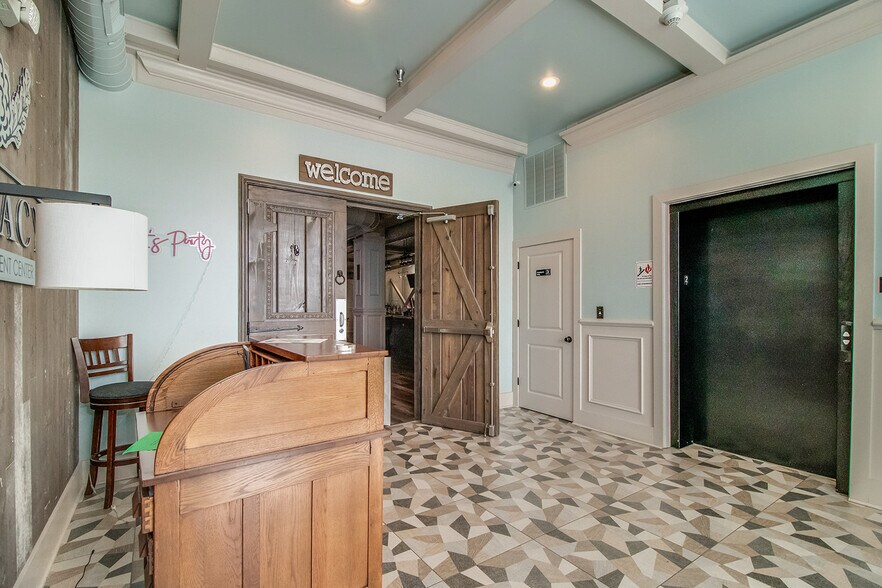 More Photos Of 21 E Athens St, Winder General Retail For Sale