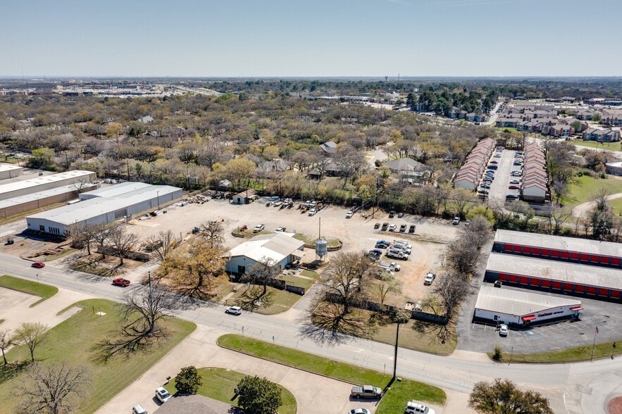 Primary Photo Of 1012 Shady Oaks Dr, Denton Warehouse For Lease