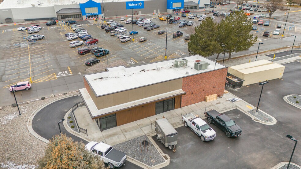 More Photos Of 1221 Parkway Dr, Blackfoot General Retail For Sale