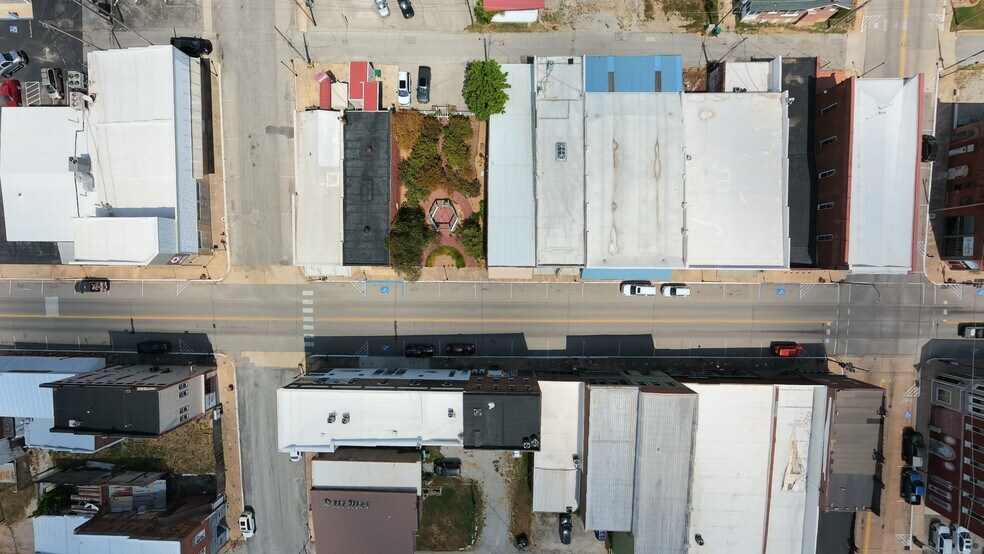 More Photos Of 113 E Main St, Willow Springs Storefront For Sale