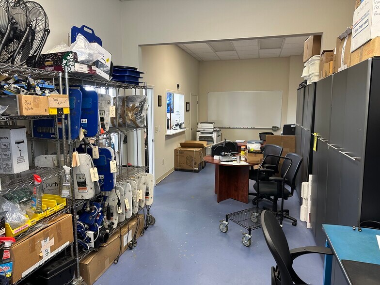 More Photos Of 26001-26025 Eden Landing Rd, Hayward Freestanding For Lease