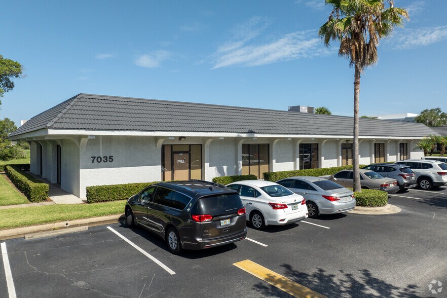 More Photos Of 7041 Grand National Dr, Orlando Unknown For Lease