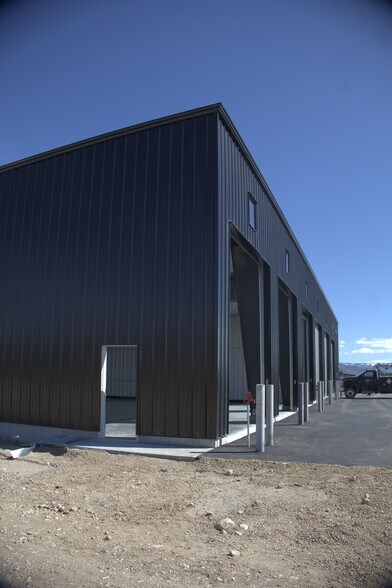 More Photos Of 162 Business Centre Cir, Driggs Warehouse For Lease