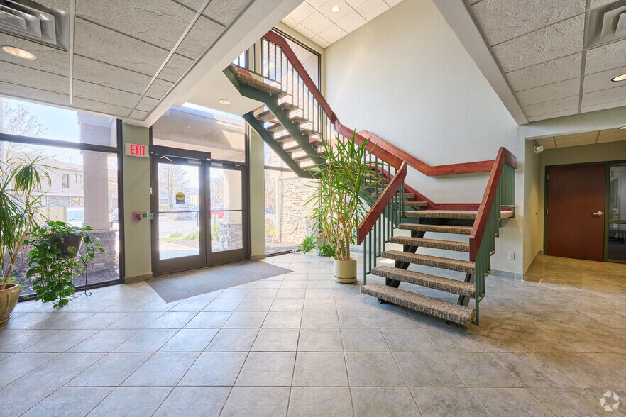 More Photos Of 625 Panorama Trl, Penfield Unknown For Lease