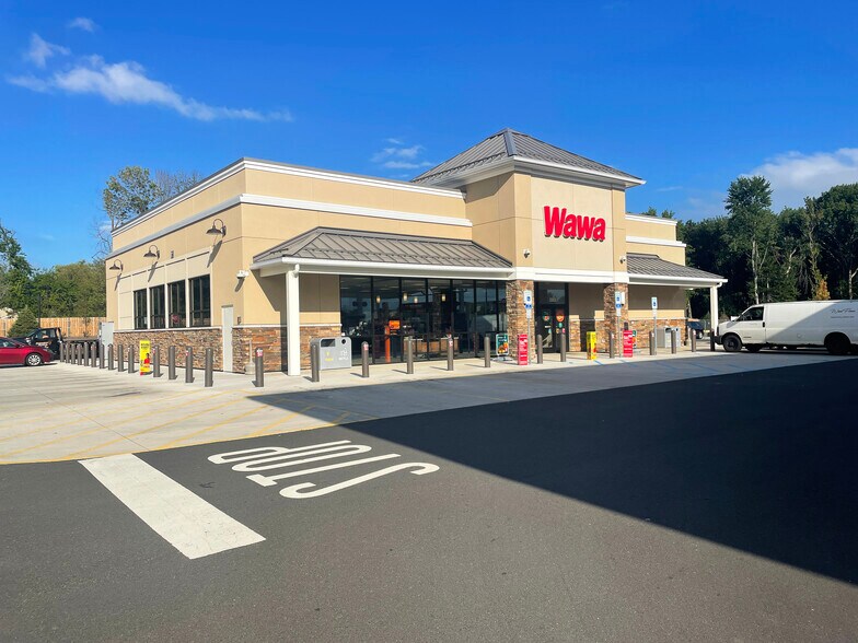 More Photos Of 3301 US Highway 9, Freehold Unknown For Lease