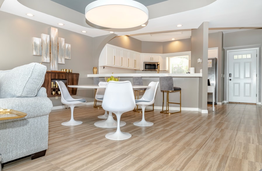 More Photos Of 165 Lakeshore Ln, Counce Hotel For Sale