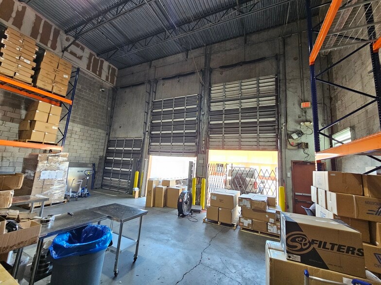 More Photos Of 9613 NW 33rd St, Doral Service For Sale