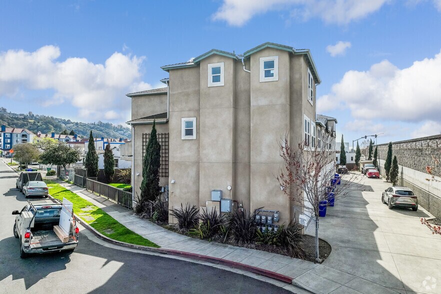 More Photos Of 5114 Wall Ave, Richmond Apartments For Sale