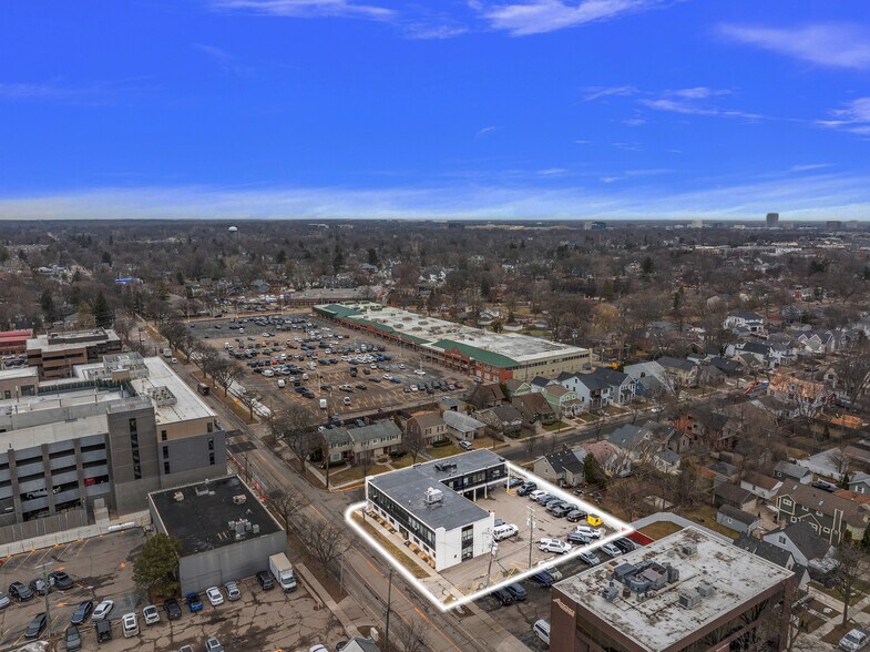 More Photos Of 801 S Adams Rd, Birmingham Office For Sale