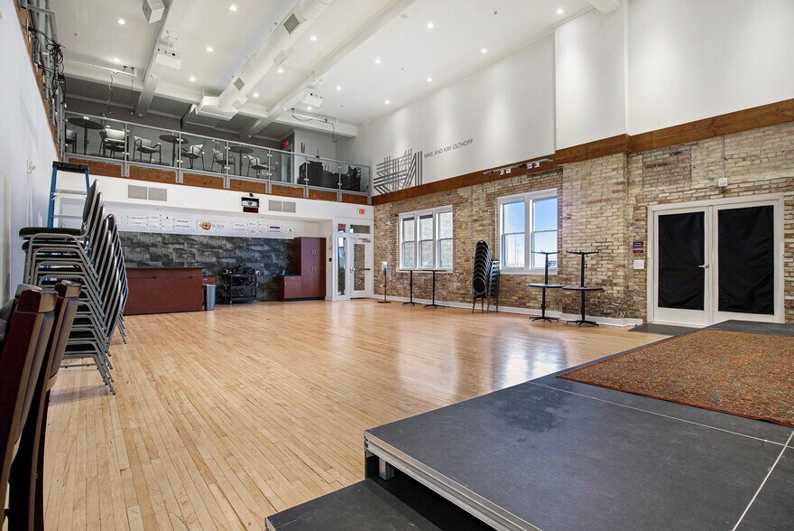 More Photos Of 360-66 W Western Ave, Muskegon Storefront For Sale