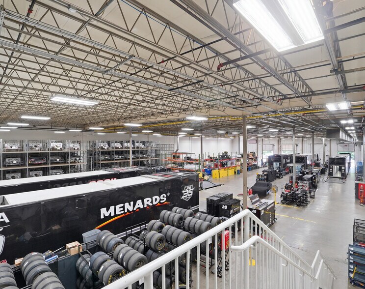 More Photos Of 13201 W Reese Blvd, Huntersville Warehouse For Sale