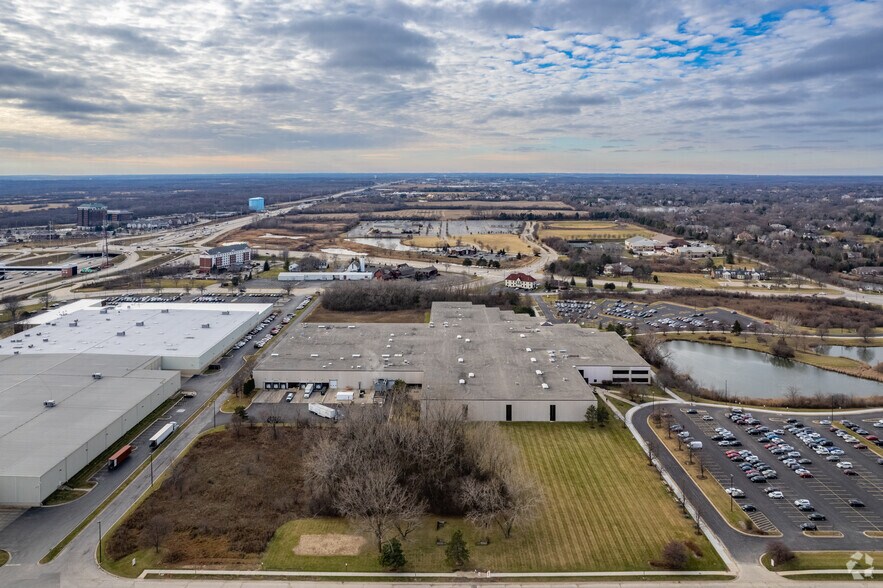 More Photos Of 2501 N Barrington Rd, Hoffman Estates Flex For Lease