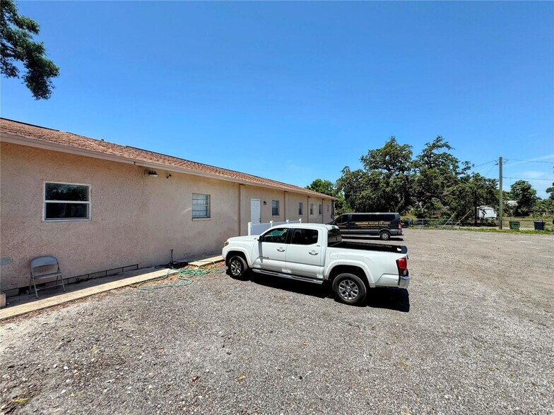 More Photos Of 3201 E Genessee St, Tampa Religious Facility For Sale