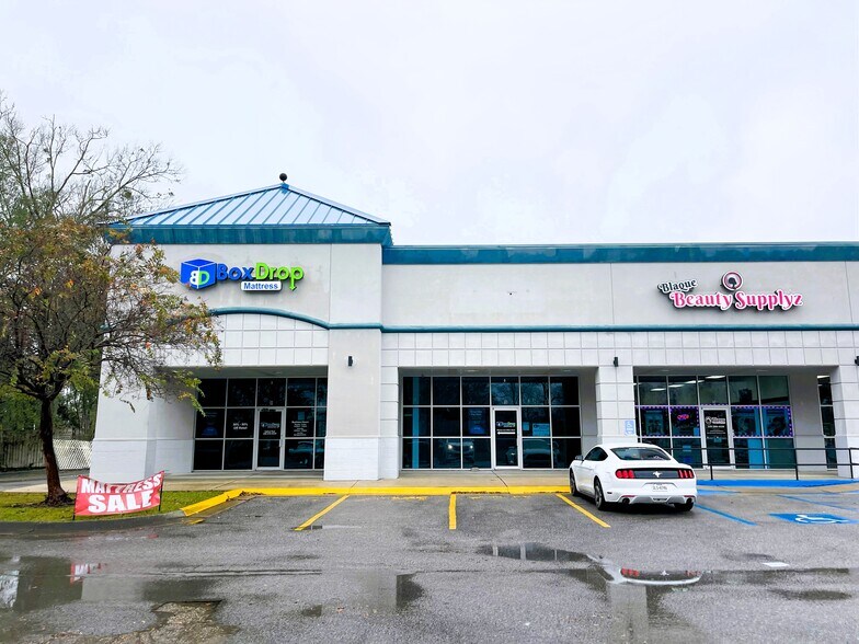More Photos Of 5810 Main St, Zachary Unknown For Lease