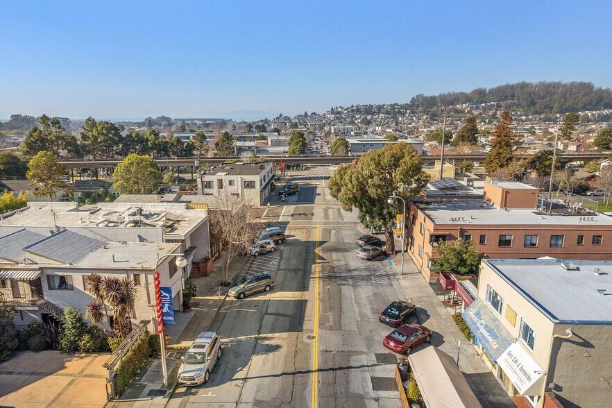 More Photos Of 1306-1308 Solano Ave, Albany Medical For Lease