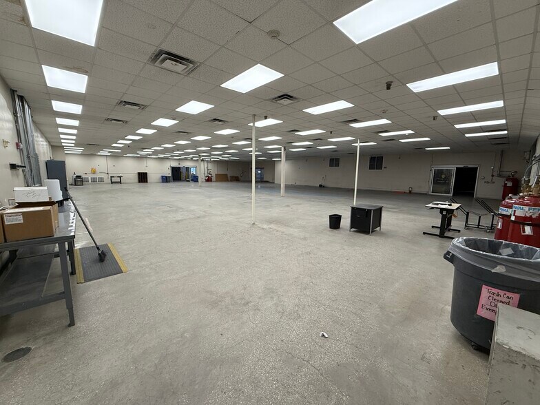 More Photos Of 509 Commerce Blvd, Crawfordville Warehouse For Lease